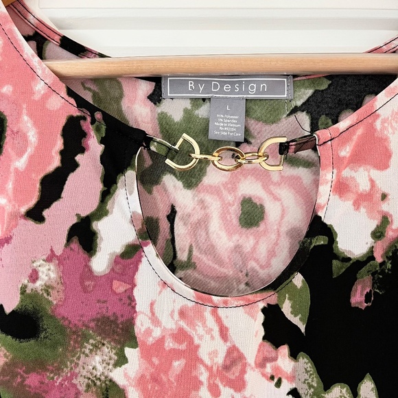 "By Design" Tank with Gold Chain Detail - Picture 3 of 5